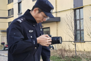 他们在现场 他们在记录  致敬奋战在宣传一线的“警营记者”