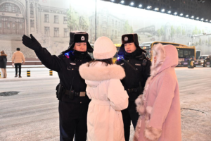 冰城公安：栉风沐雪守护平安出行路