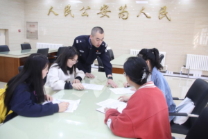 科技赋能+服务升级 冰城公安出入境服务亮新名片