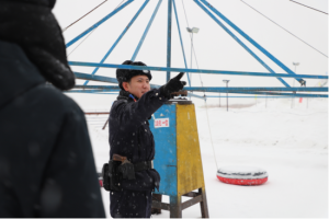 通河公安对江上冰雪游乐项目开展  “体检式”检查筑牢安全防线