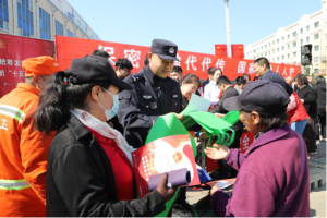 通河公安开展全民国家安全教育日主题宣传 筑牢人民防线