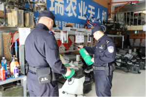 节前“拉网式”体检  拧紧“九小场所”安全阀