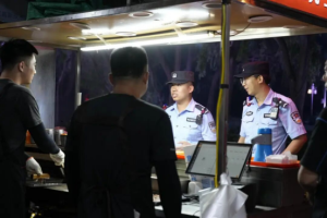 冰城公安：护航文旅热 平安不缺位