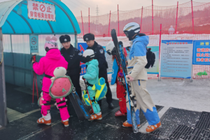 以坚守护航冰雪梦 不负每一份期待