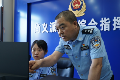 冰城公安：老民警倾囊相授“看家本领”  助力新警稳步成长