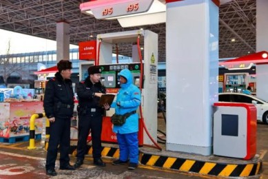 冰城公安全面排查风险隐患  护航冰雪节平安有序