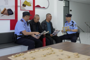 冰城公安精准发力护银发  筑牢养老反诈安全屏障