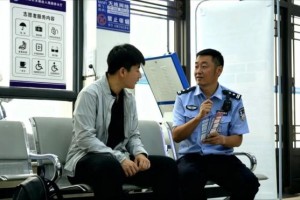 冰城公安：暑期护航不止步  出入境服务“加码”更暖心