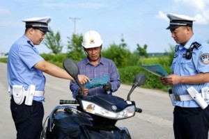 从“管得住”到“教得好”再到“治得久”  冰城公安三招守护出行平安