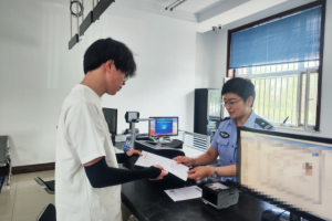 加急办理身份证 通河公安暖心护航中考学子