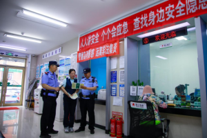 冰城公安：警务跟着产业走  服务围着企业转