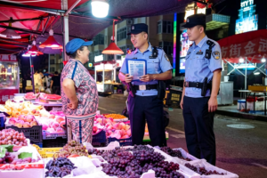 冰城公安：警务下沉夜市 守护繁华夜色