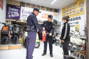 冰城公安：纵深推进“九小场所”安全治理