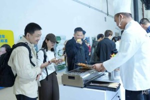 固原风物展亮相第六届中国（宁夏）国际葡萄酒文化旅游博览会
