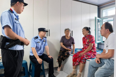 阔别四十余载！宾县公安暖心助力，失散姐妹跨越两市终团圆